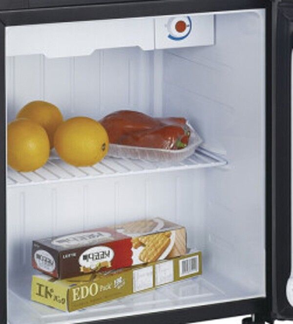 Refrigerator Willmark XR-50SS